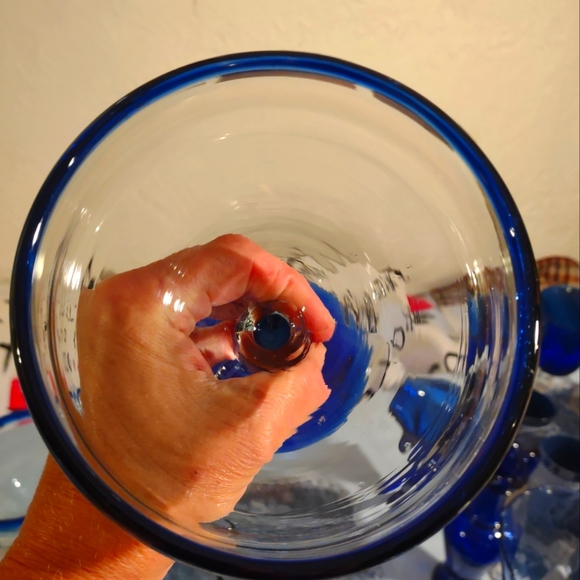 3 Vintage Beautiful BLUE GLASS MARGARITA GLASSES!! 🤩 - Picture 4 of 6